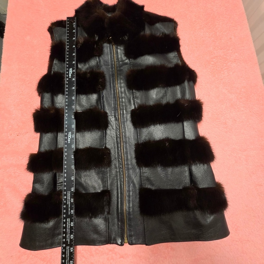 Black Fur Panel Zip Front Sleeveless Vest Women's Size S/M Material Unknown - Picture 6 of 15